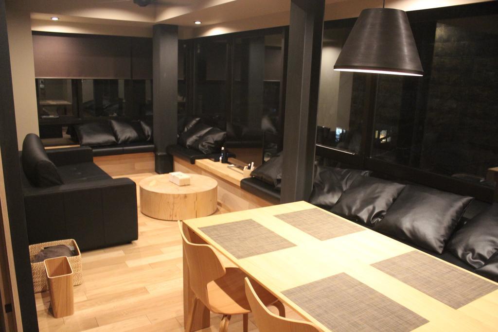 Matthew Suites Hirafu Room photo